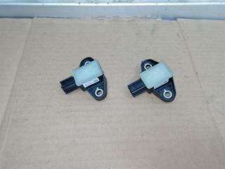 датчик удара Volkswagen Passat B7 2011, 2.0 л., TDi, CFF, дизель, АКПП, синий, универсал, передний привод, 5N0959354