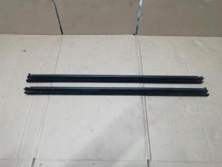 уплотнитель Volkswagen Tiguan 1 поколение 2010, 2.0 л., TDi, CFG, дизель, МКПП, серебро, внедорожник 5 дв., полный привод, 5N0837479, 5N0837480