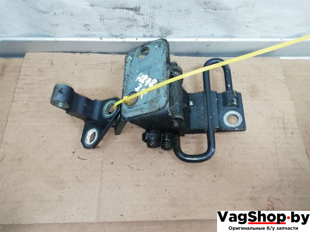 петля двери Volkswagen Passat B7 2011, 2.0 л., TDi, CFF, дизель, АКПП, синий, универсал, передний привод, 3C8833412B - фото №1