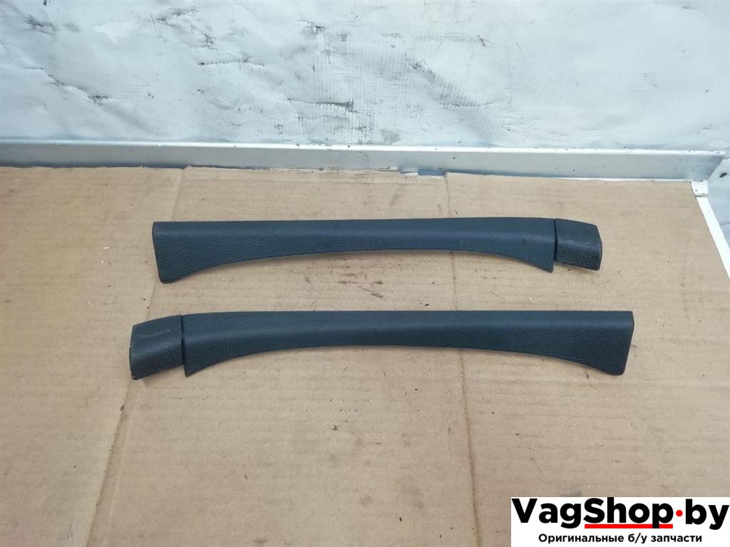 обшивка стойки Volkswagen Passat B7 2011, 2.0 л., TDi, CFF, дизель, АКПП, синий, универсал, передний привод, 3AA868237, 3AA868238 - фото №1