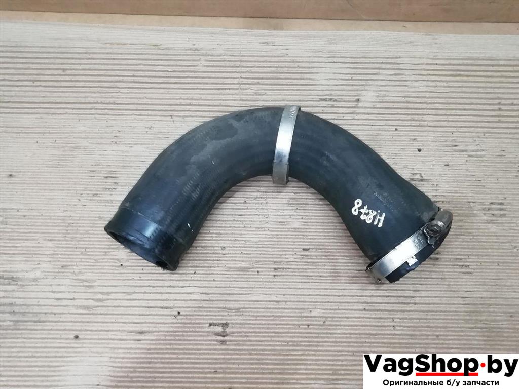 патрубок интеркулера Volkswagen Passat B7 2011, 2.0 л., TDi, CFF, дизель, АКПП, синий, универсал, передний привод, 1K0145834AP - фото №1