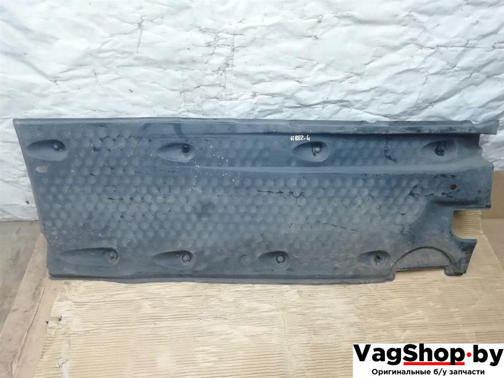 защита днища Volkswagen Tiguan 1 поколение 2010, 2.0 л., TDi, CFG, дизель, МКПП, серебро, внедорожник 5 дв., полный привод, 5N0825201B - фото №1