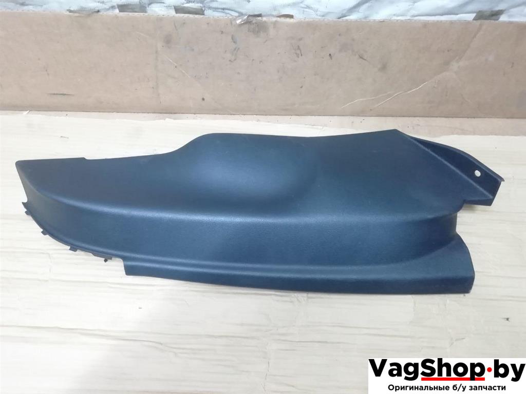 обшивка стойки задней правой Volkswagen Tiguan 1 поколение 2010, 2.0 л., TDi, CFG, дизель, МКПП, серебро, внедорожник 5 дв., полный привод, 5N0867766 - фото №1