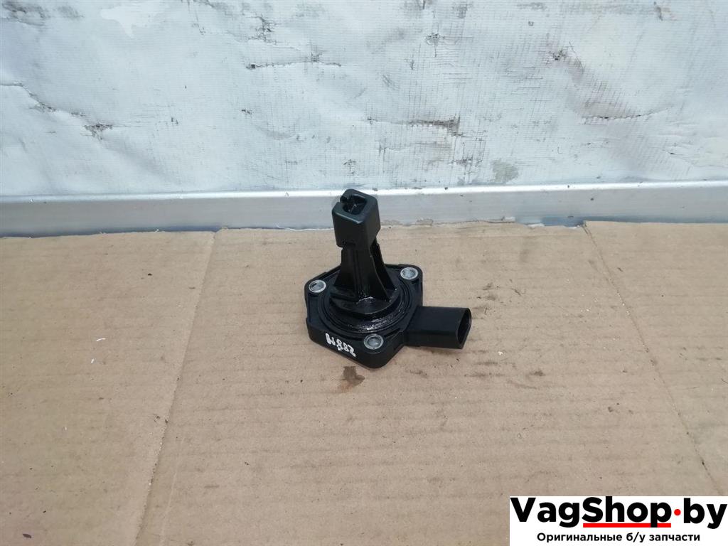датчик уровня масла Volkswagen Tiguan 1 поколение 2010, 2.0 л., TDi, CFG, дизель, МКПП, серебро, внедорожник 5 дв., полный привод, 03C907660G - фото №1