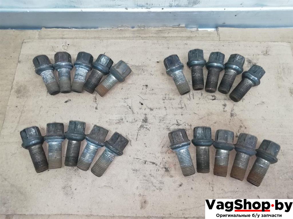 болт колесный Audi A6 Allroad Quattro C6/4F 2007, 3.2 л., FSI, AUK, бензин, МКПП, синий, универсал, полный привод - фото №1