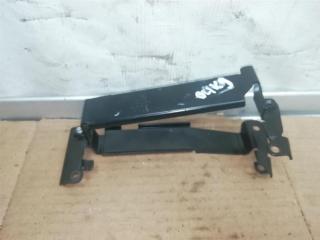 кронштейн (крепление) Audi A6 Allroad Quattro C6/4F 2007, 3.2 л., FSI, AUK, бензин, МКПП, синий, универсал, полный привод, 8E0907411J, 8E0907500J