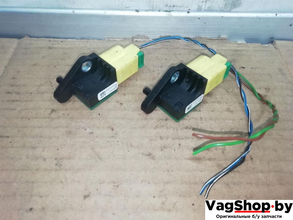 датчик удара Volkswagen Passat B6 2008, 2.0 л., TDi, CBA, дизель, МКПП, серебро, универсал, передний привод, 5N0959351 - фото №1