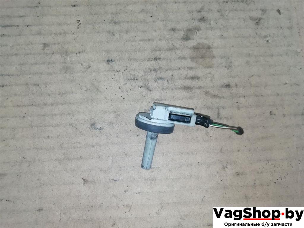 датчик температуры Audi A6 4F/C6 2007, 3.0 л., TDi, ASB, дизель, АКПП, голубой, универсал, полный привод, 1J0907543A - фото №1