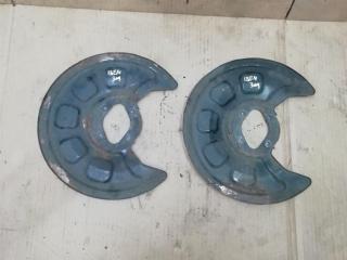 защитный кожух тормозного механизма Volkswagen Caddy 3 поколение [рестайлинг] 2011, 2.0 л., TDi, CFH, дизель, МКПП, белый, минивэн, передний привод, 2K0615609D