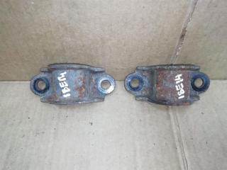 крепление стабилизатора / втулки стабилизатора Volkswagen Caddy 3 поколение [рестайлинг] 2011, 2.0 л., TDi, CFH, дизель, МКПП, белый, минивэн, передний привод, 7H0511417A