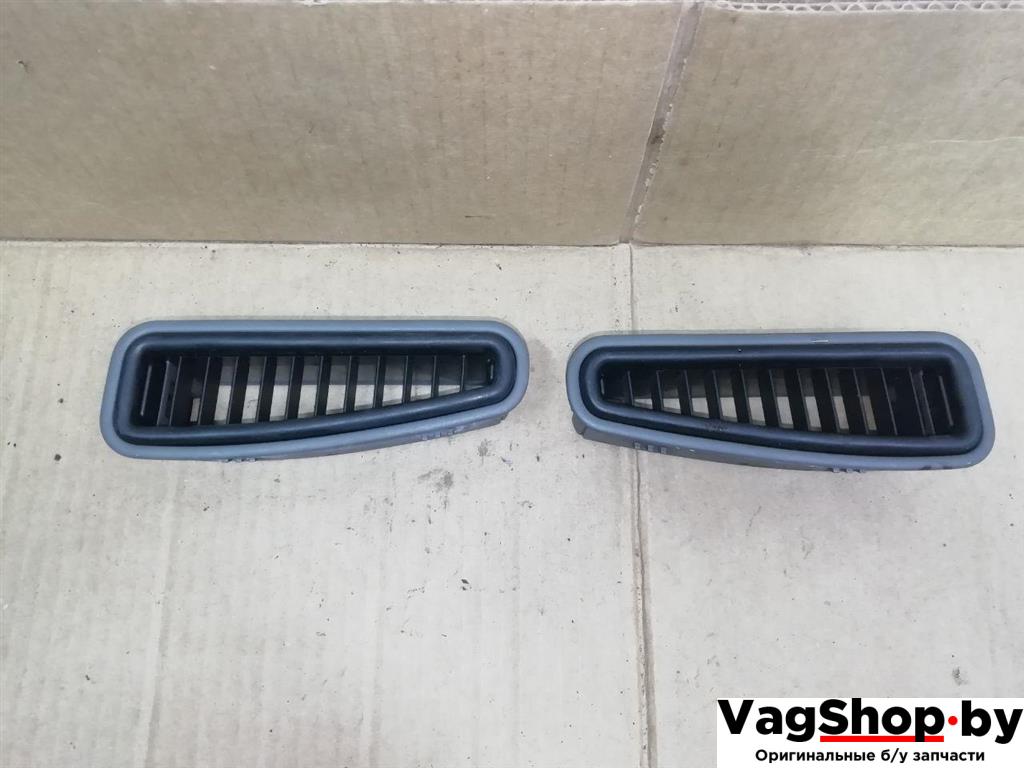 дефлектор обдува салона Audi Q7 4L 2006, 3.0 л., TDi, BUG, дизель, АКПП, синий, внедорожник 5 дв., полный привод, 4L0819985, 4L0819986 - фото №1