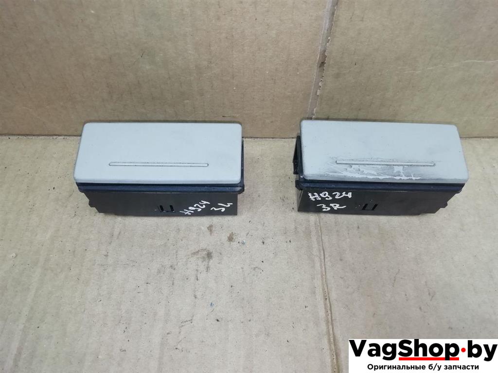 пепельница Audi Q7 4L 2006, 3.0 л., TDi, BUG, дизель, АКПП, синий, внедорожник 5 дв., полный привод, 4B0857405B, 4B0857406B - фото №1