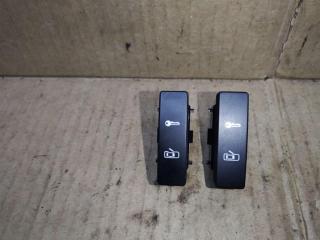 кнопка центрального замка Volkswagen Touareg 1 поколение [рестайлинг] 2009, 2.5 л., TDi, BPE, дизель, АКПП, черный, внедорожник 5 дв., полный привод, 7L69621253X1