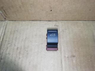 кнопка открытия багажника Volkswagen Passat B7 2011, 2.0 л., TDi, CFF, дизель, МКПП, черный, универсал, передний привод, 3AA959831