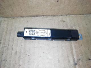 усилитель антенны Volkswagen Passat B7 2011, 2.0 л., TDi, CFF, дизель, МКПП, черный, универсал, передний привод, 3AF035552E