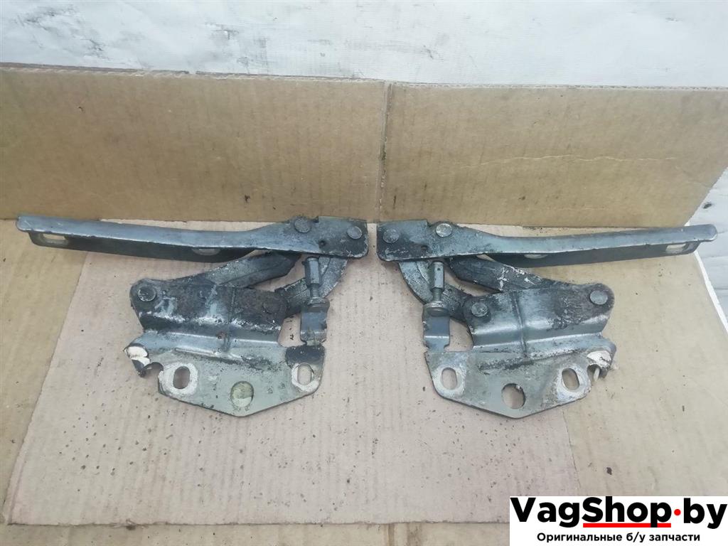 петля капота Volkswagen Passat B6 2009, 2.0 л., TDi, CBA, дизель, МКПП, голубой, седан, передний привод, 3C0823301E, 3C0823302E - фото №1