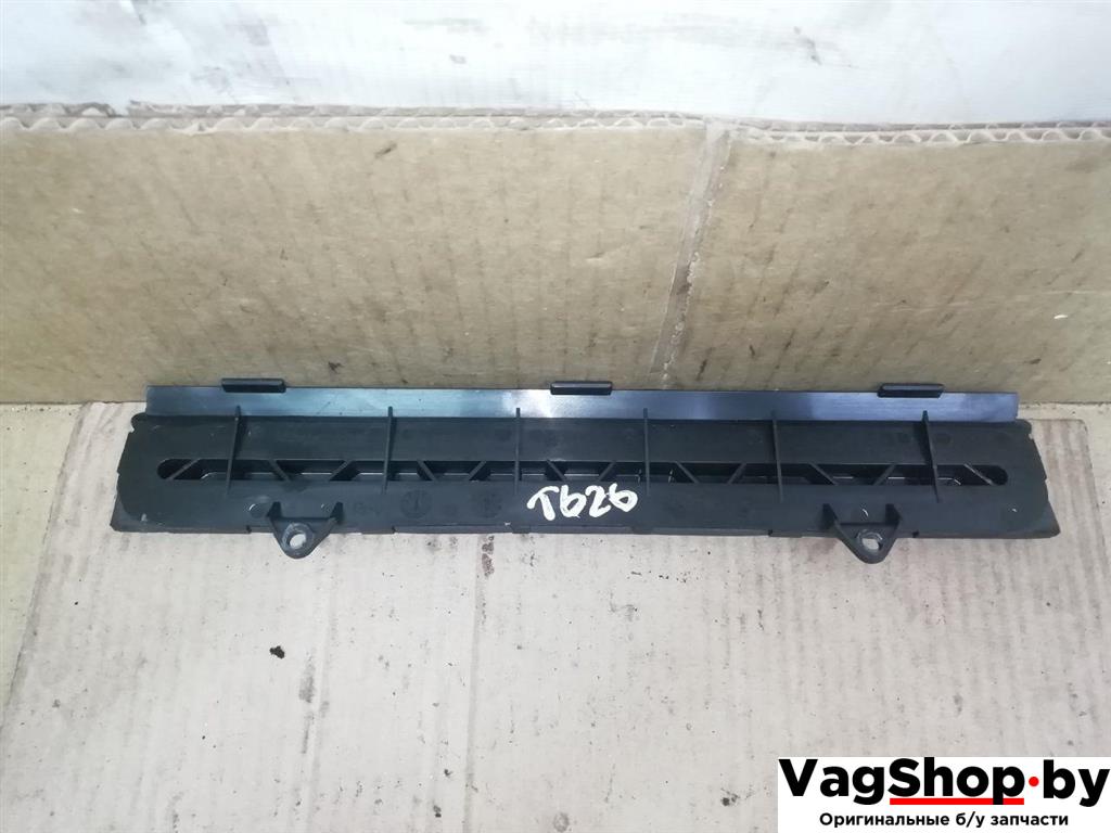 корпус салонного фильтра Volkswagen Transporter T5 2005, 2.5 л., TDi, AXD, дизель, МКПП, синий, фургон, передний привод, 7H1819913 - фото №1