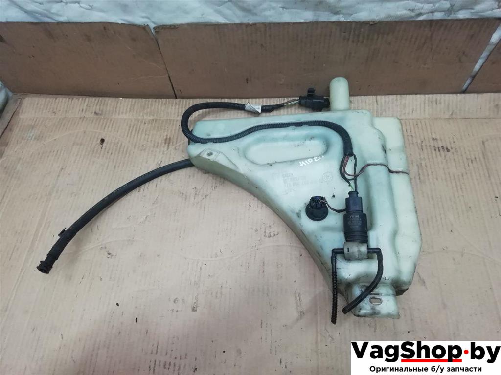 бачок омывателя Audi Q7 4L 2006, 3.0 л., TDi, BUG, дизель, АКПП, серебро, внедорожник 5 дв., полный привод, 4L0955453A, 1T0955951A - фото №1