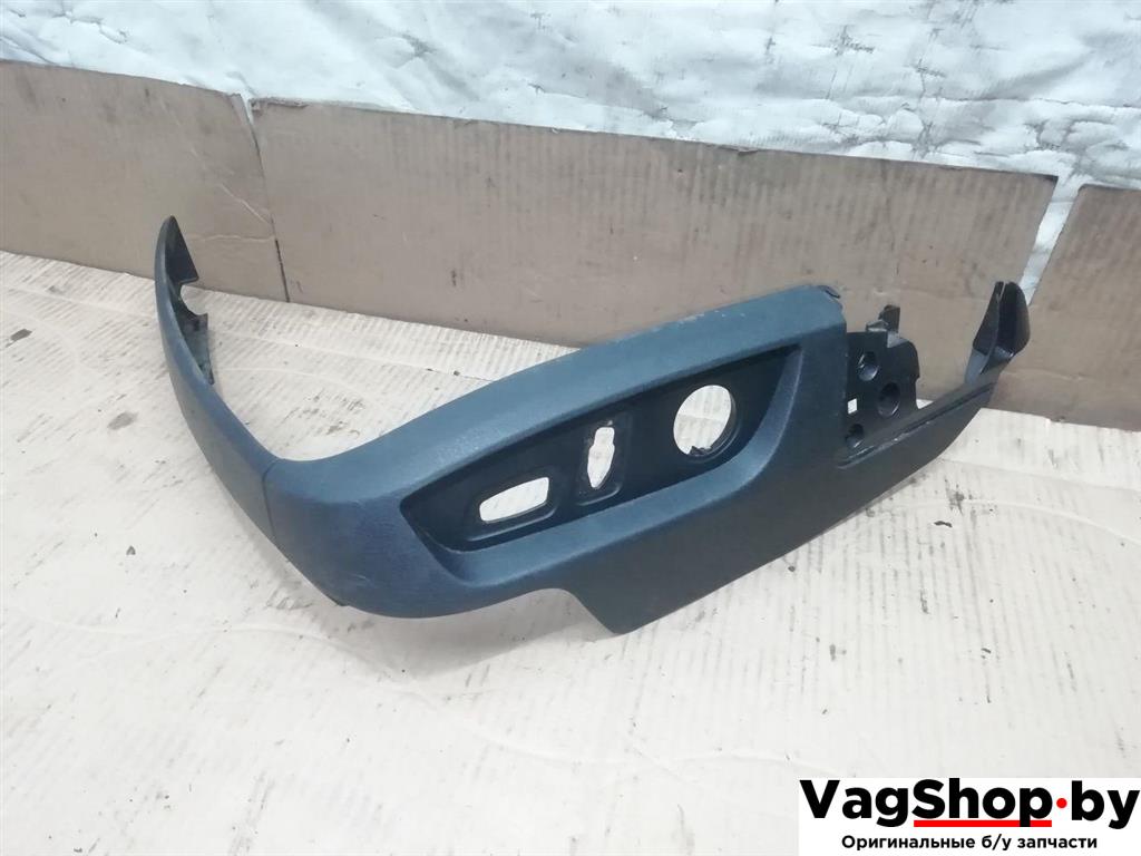 пластик (накладка) сиденья Audi Q7 4L 2006, 3.0 л., TDi, BUG, дизель, АКПП, серебро, внедорожник 5 дв., полный привод, 4L0881325C - фото №1