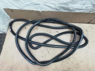 уплотнитель Audi Q7 4L 2006, 3.0 л., TDi, BUG, дизель, АКПП, серебро, внедорожник 5 дв., полный привод, 4L0833721