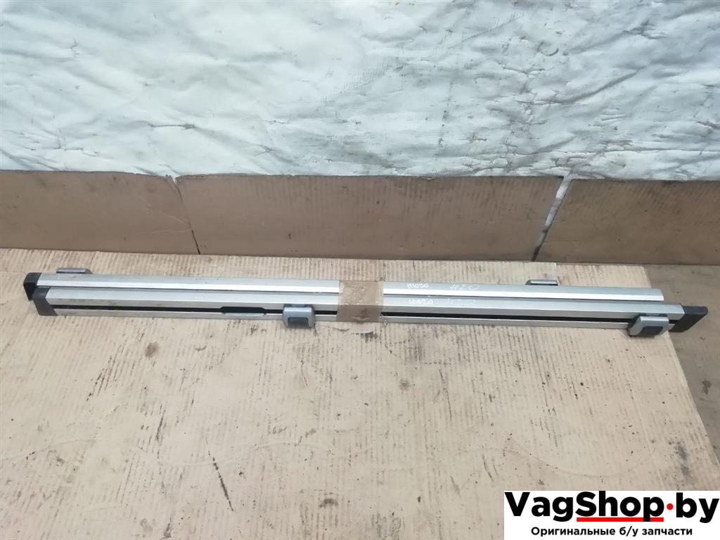 Петля крепления груза Audi Q7 4L 2006, 3.0 л., TDi, BUG, дизель, АКПП, серебро, внедорожник 5 дв., полный привод, 4L0863555C, 4L0863556C - фото №1