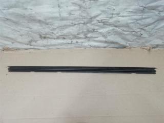 уплотнитель Volkswagen Golf Plus 2 поколение 2010, 1.6 л., TDi, CAY, дизель, МКПП, серебро, хетчбэк 5 дв., передний привод, 5M0837479