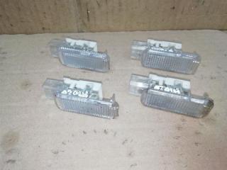 фонарь салона (плафон) Audi Q7 4L 2006, 3.0 л., TDi, BUG, дизель, АКПП, серебро, внедорожник 5 дв., полный привод, 8D0947415