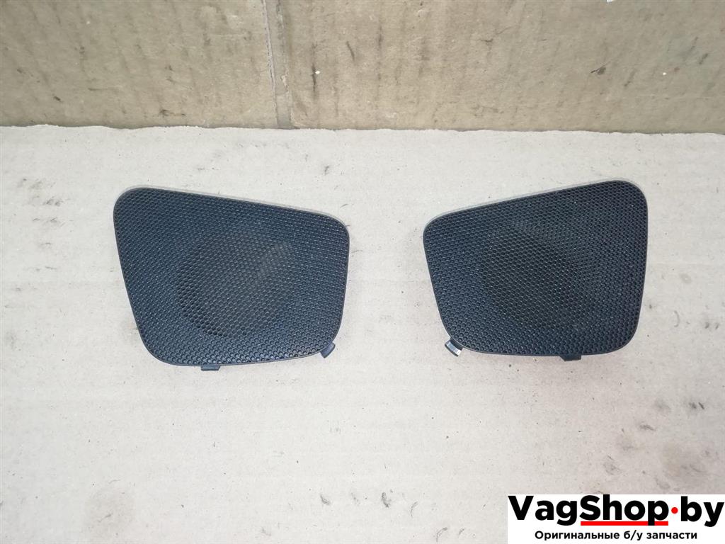 сетка на динамик Audi Q7 4L 2006, 3.0 л., TDi, BUG, дизель, АКПП, серебро, внедорожник 5 дв., полный привод - фото №1