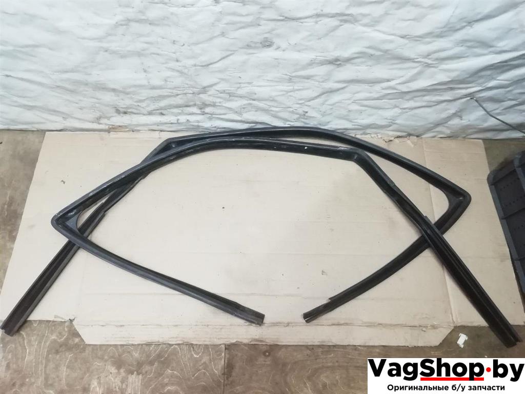 направляющая стекла Volkswagen Transporter T5 2005, 2.5 л., TDi, AXD, дизель, МКПП, синий, фургон, передний привод, 7H0837433, 7H0837434 - фото №1