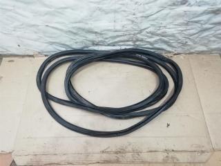 уплотнитель Volkswagen Golf Plus 2 поколение 2010, 1.6 л., TDi, CAY, дизель, МКПП, серебро, хетчбэк 5 дв., передний привод, 5M0867911D