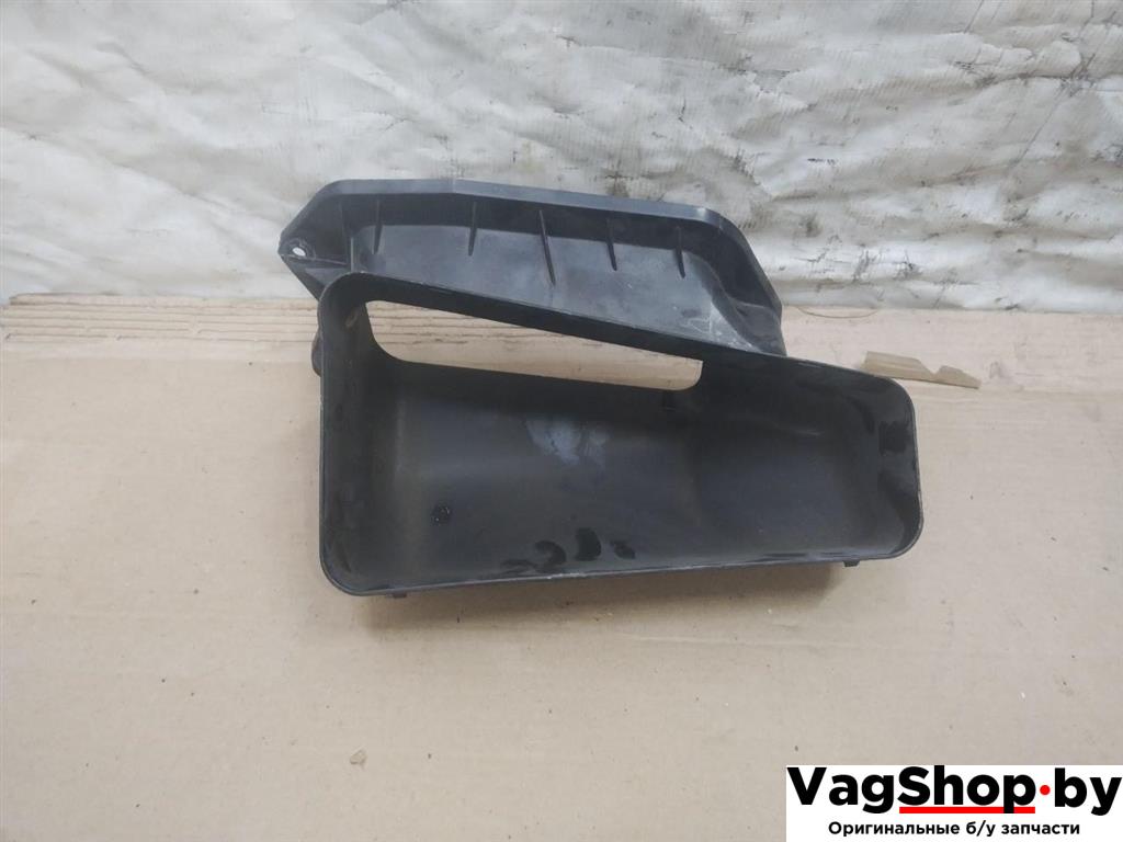 воздухозаборник Audi A4 B8/8K 2011, 2.7 л., TDi, CGK, дизель, МКПП, белый, седан, передний привод, 8K1819904 - фото №1