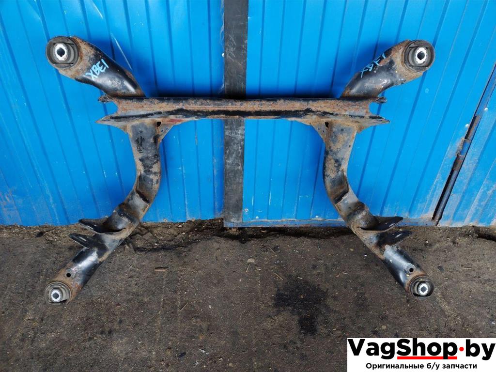 балка подвески задняя Audi A4 B8/8K 2010, 2.7 л., TDi, CGK, дизель, МКПП, белый, седан, передний привод - фото №1