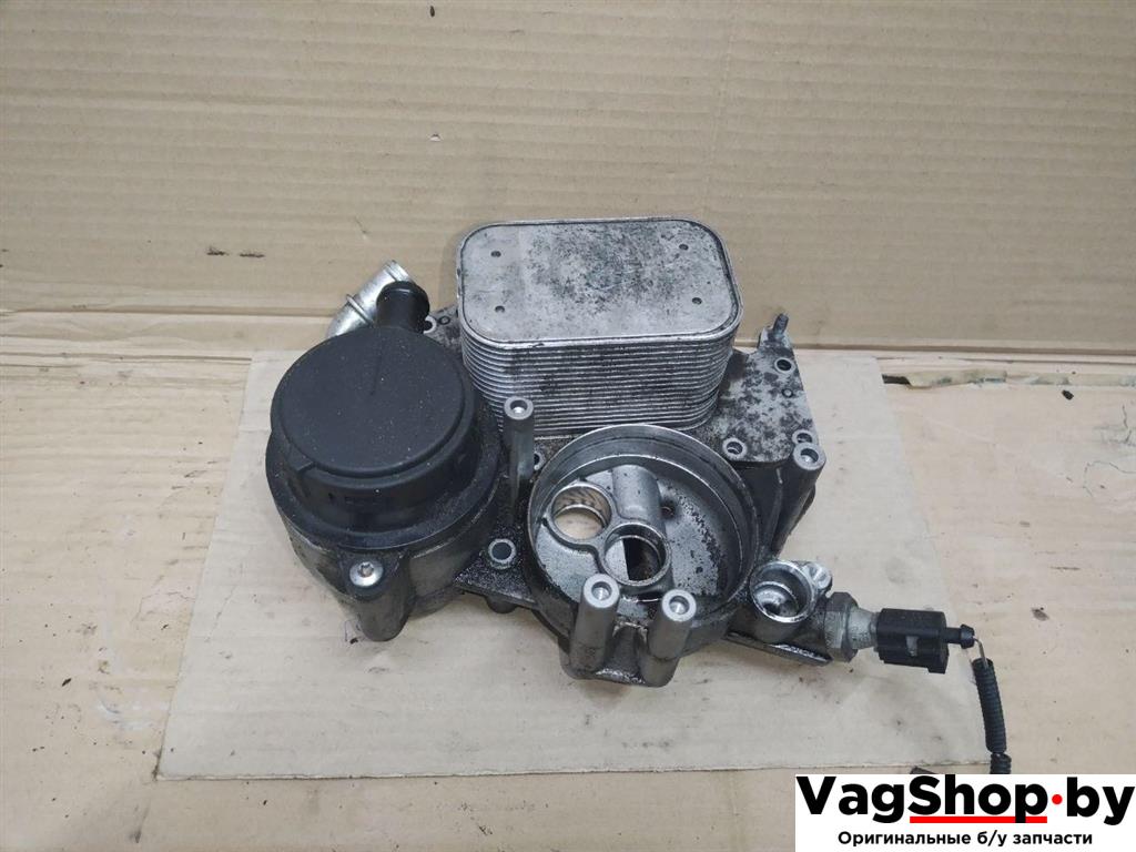 кронштейн масляного фильтра Audi A4 B8/8K 2011, 2.7 л., TDi, CGK, дизель, МКПП, белый, седан, передний привод, 059115397AF - фото №1