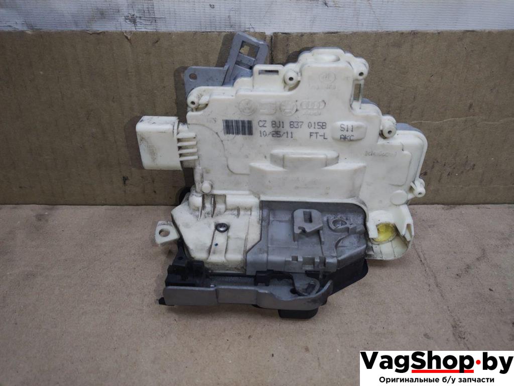 замок двери передней левой Porsche Cayenne 958 2012, 3.6 л., FSI, M 55.02, бензин, АКПП, черный, внедорожник 5 дв., полный привод, 8J1837015B - фото №1