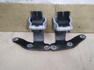 петля крышки багажника Porsche Cayenne 958 2012, 3.6 л., FSI, M 55.02, бензин, АКПП, черный, внедорожник 5 дв., полный привод, 7P5827301C, 7P5827302C