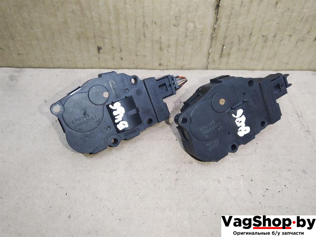 моторчик заслонки печки Porsche Cayenne 958 2012, 3.6 л., FSI, M 55.02, бензин, АКПП, черный, внедорожник 5 дв., полный привод, EFB345 - фото №1