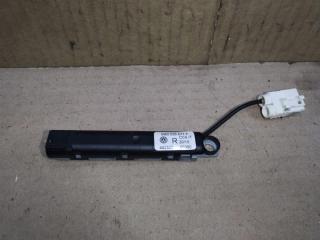 усилитель антенны Volkswagen Golf Plus 2 поколение 2010, 1.6 л., TDi, CAY, дизель, МКПП, черный, хетчбэк 5 дв., передний привод, 5M0035577F