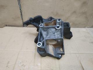 кронштейн гидроусилителя Audi Q7 4L 2006, 3.0 л., TDi, BUG, дизель, АКПП, серебро, внедорожник 5 дв., полный привод, 059145169AA