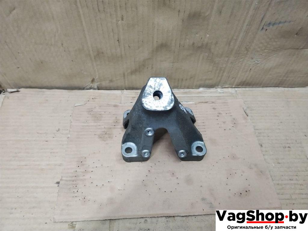 кронштейн двигателя Audi A4 B8/8K 2011, 2.7 л., TDi, CGK, дизель, МКПП, белый, седан, передний привод, 8K0199307AQ - фото №1