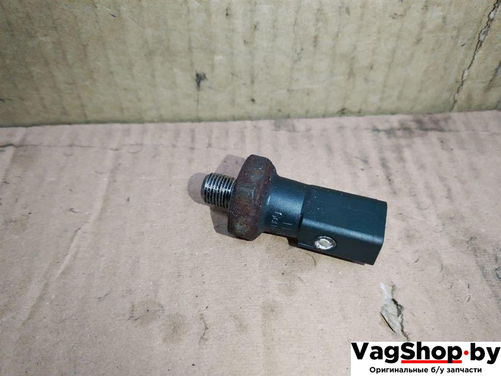 датчик давления масла Audi A4 B8/8K 2011, 2.7 л., TDi, CGK, дизель, МКПП, белый, седан, передний привод, 059919081G - фото №1