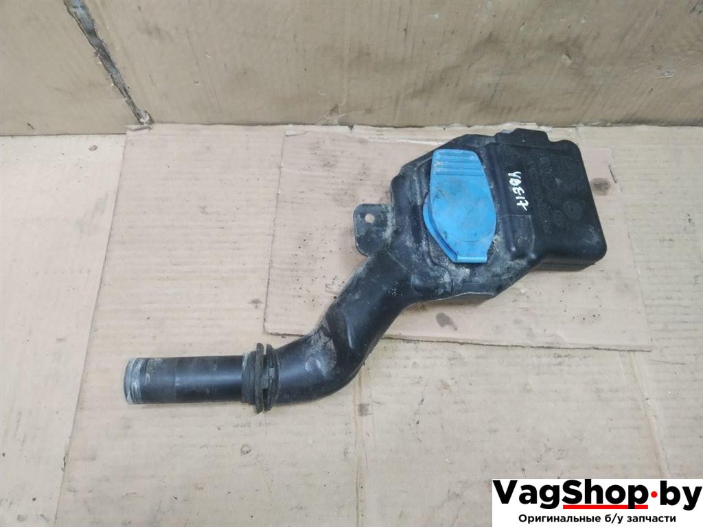 горловина бачка омывателя Audi A4 B8/8K 2011, 2.7 л., TDi, CGK, дизель, МКПП, белый, седан, передний привод, 8T1955463B - фото №1