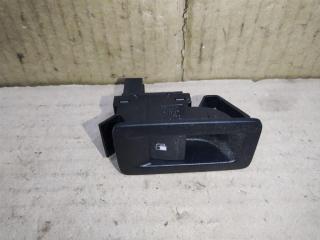 кнопка открытия лючка топливного бака Volkswagen Touran 2 2013, 1.6 л., TDi, CAY, дизель, МКПП, черный, минивэн, передний привод, 1T0959551A