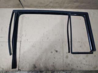 направляющая стекла Volkswagen Touran 2 2013, 1.6 л., TDi, CAY, дизель, МКПП, черный, минивэн, передний привод, 1T0845211