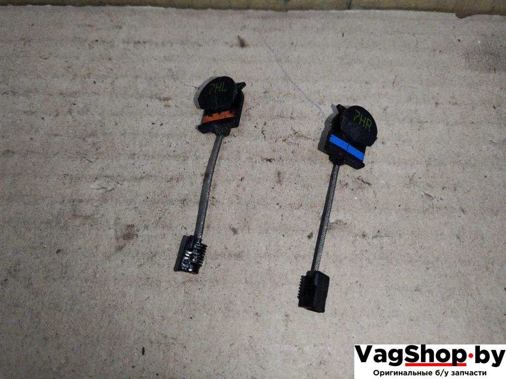 Трос двери задней Volkswagen Golf Plus 2 поколение 2010, 1.6 л., TDi, CAY, дизель, МКПП, черный, хетчбэк 5 дв., передний привод - фото №1