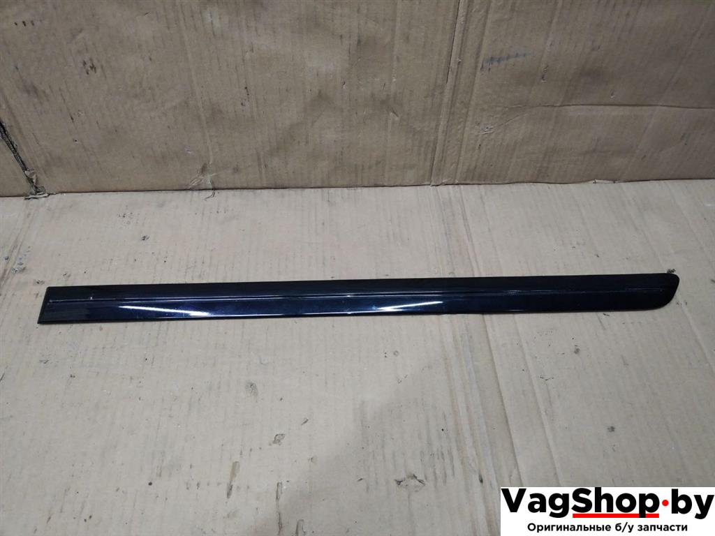 молдинг двери задней левой Volkswagen Golf Plus 2 поколение 2010, 1.6 л., TDi, CAY, дизель, МКПП, черный, хетчбэк 5 дв., передний привод, 5M0853753B - фото №1