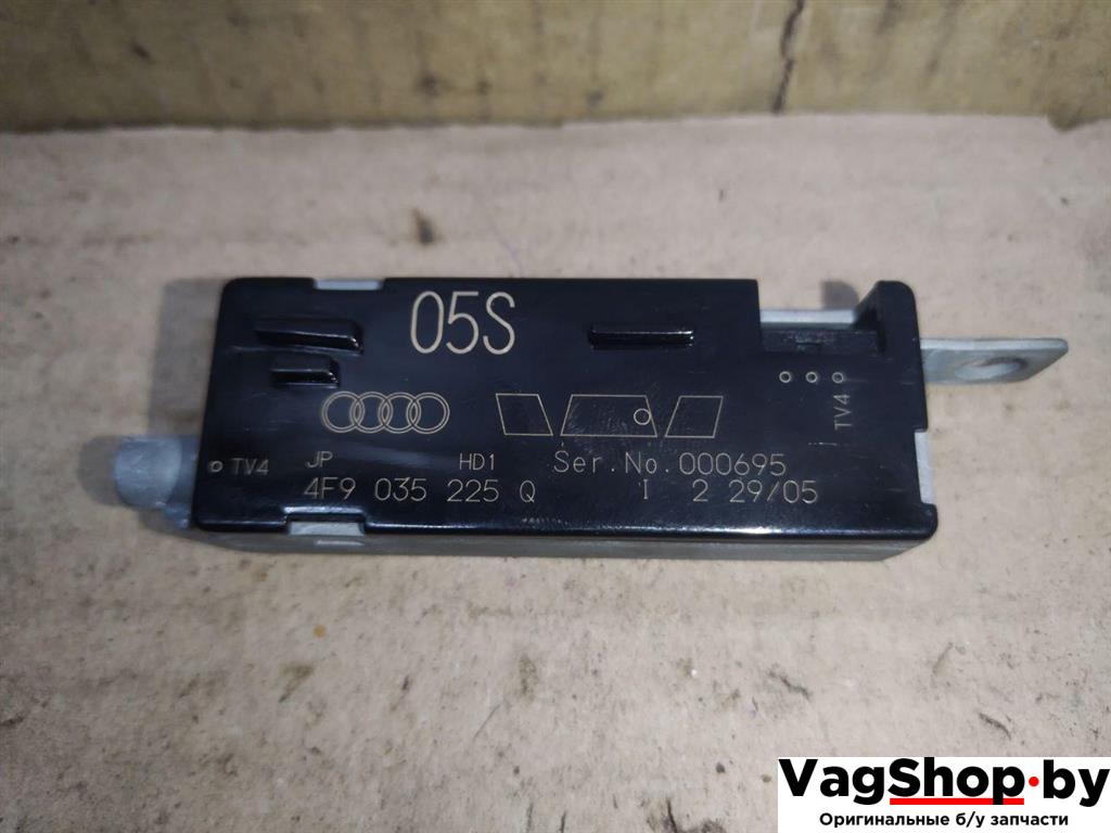 усилитель антенны Audi A6 4F/C6 2006, 3.2 л., FSI, AUK, бензин, АКПП, белый, универсал, полный привод, 4F9035225Q - фото №1