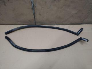 уплотнитель двери Volkswagen Touareg 1 поколение [рестайлинг] 2008, 2.5 л., TDi, BPE, дизель, АКПП, серый, внедорожник 5 дв., полный привод, 7L6839717