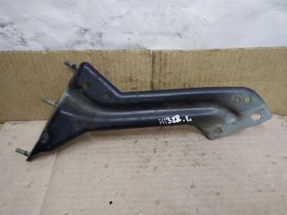 крепление ( кронштейн ) крыла Audi Q5 8R 2009, 2.0 л., TFSI, CDN, бензин, АКПП, черный, внедорожник 5 дв., полный привод, 8R0821135