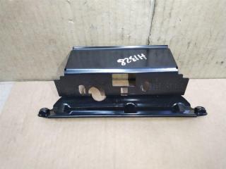 кронштейн (крепление) Audi Q5 8R 2009, 2.0 л., TFSI, CDN, бензин, АКПП, черный, внедорожник 5 дв., полный привод, 8R0827569