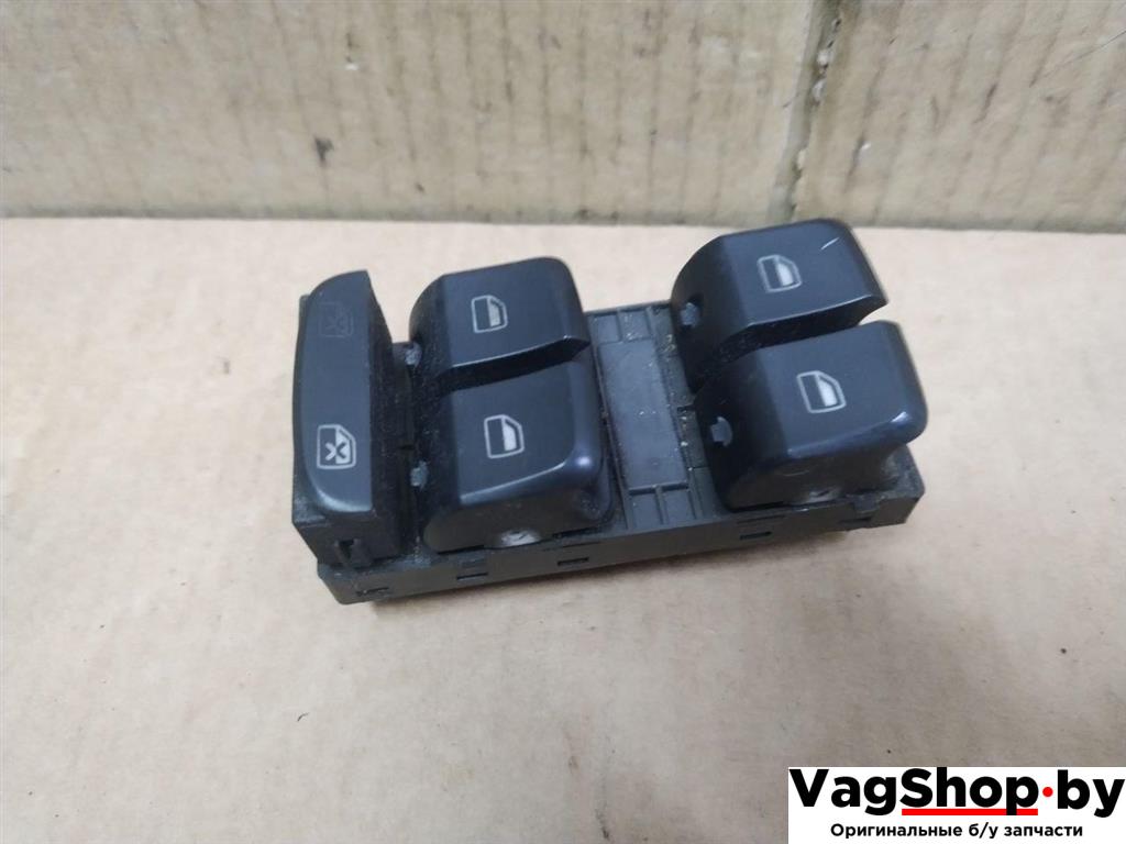 кнопка стеклоподъемника переднего левого Audi Q5 8R 2009, 2.0 л., TFSI, CDN, бензин, АКПП, черный, внедорожник 5 дв., полный привод, 8K0959851D - фото №1